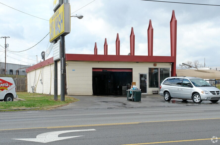 3745 Nolensville Pike, Nashville, TN à louer - Photo du bâtiment - Image 2 de 2