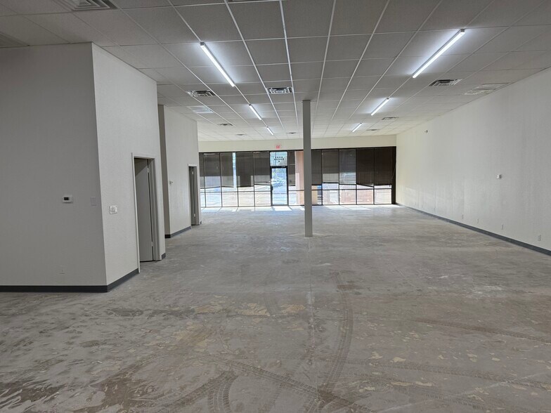 2110 Whitehorse Trl, Austin, TX à louer - Photo du bâtiment - Image 3 de 5