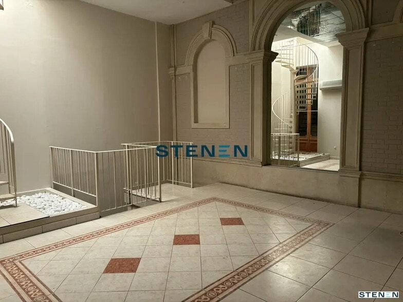 Office in Marseille for lease - Lobby - Image 2 of 6