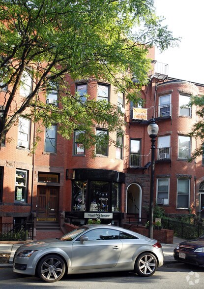 297 Newbury St, Boston, MA à louer - Photo du bâtiment - Image 3 de 35