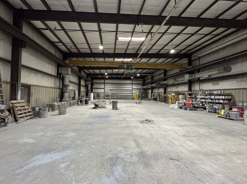 2054 S Custer Ave, Wichita, KS for sale - Building Photo - Image 2 of 7