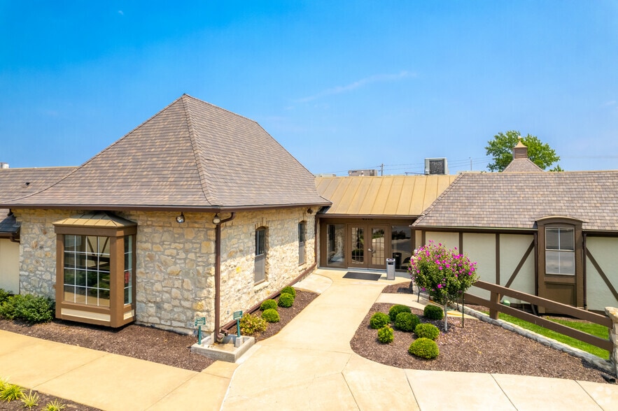 4701 College Blvd, Leawood, KS for lease - Building Photo - Image 2 of 7