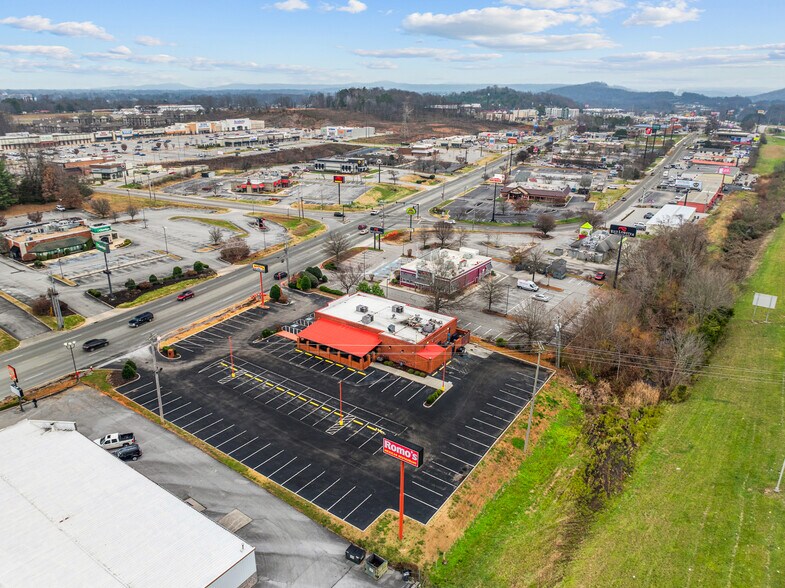 1420 Interstate Dr, Cookeville, TN à vendre - Photo du bâtiment - Image 3 de 36