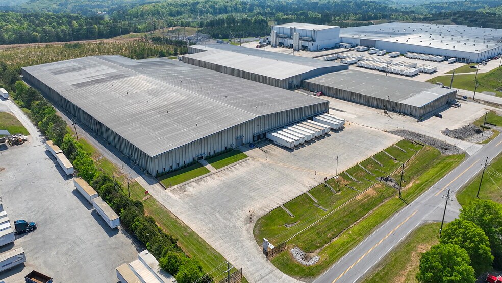 999 Enterprise Dr, Dalton, GA for sale - Building Photo - Image 2 of 5