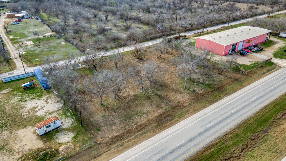 1700 Chavaneaux rd, San Antonio, TX for sale - Building Photo - Image 3 of 5