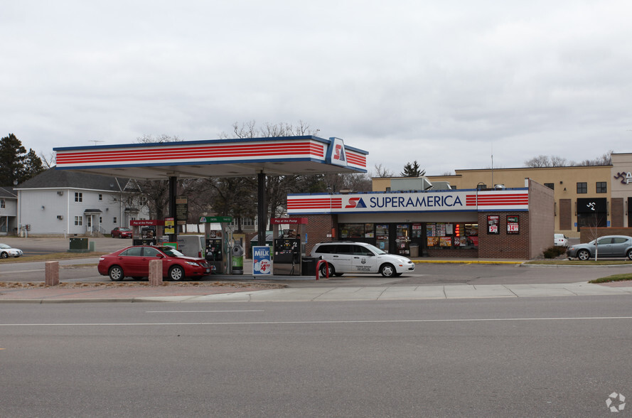 228 Benton Dr N, Sauk Rapids, MN for lease - Primary Photo - Image 1 of 2