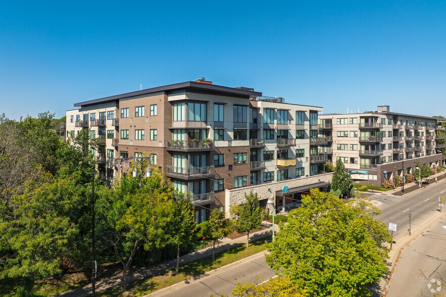 3924 Excelsior Blvd, Minneapolis, MN for sale - Building Photo - Image 2 of 4