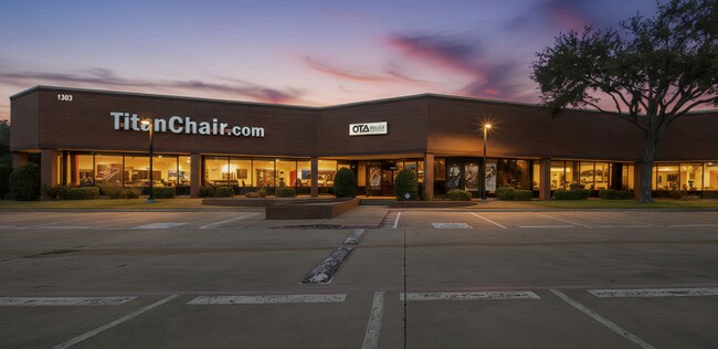 Plus de détails pour 1303 Marsh Ln, Carrollton, TX - Industriel à louer