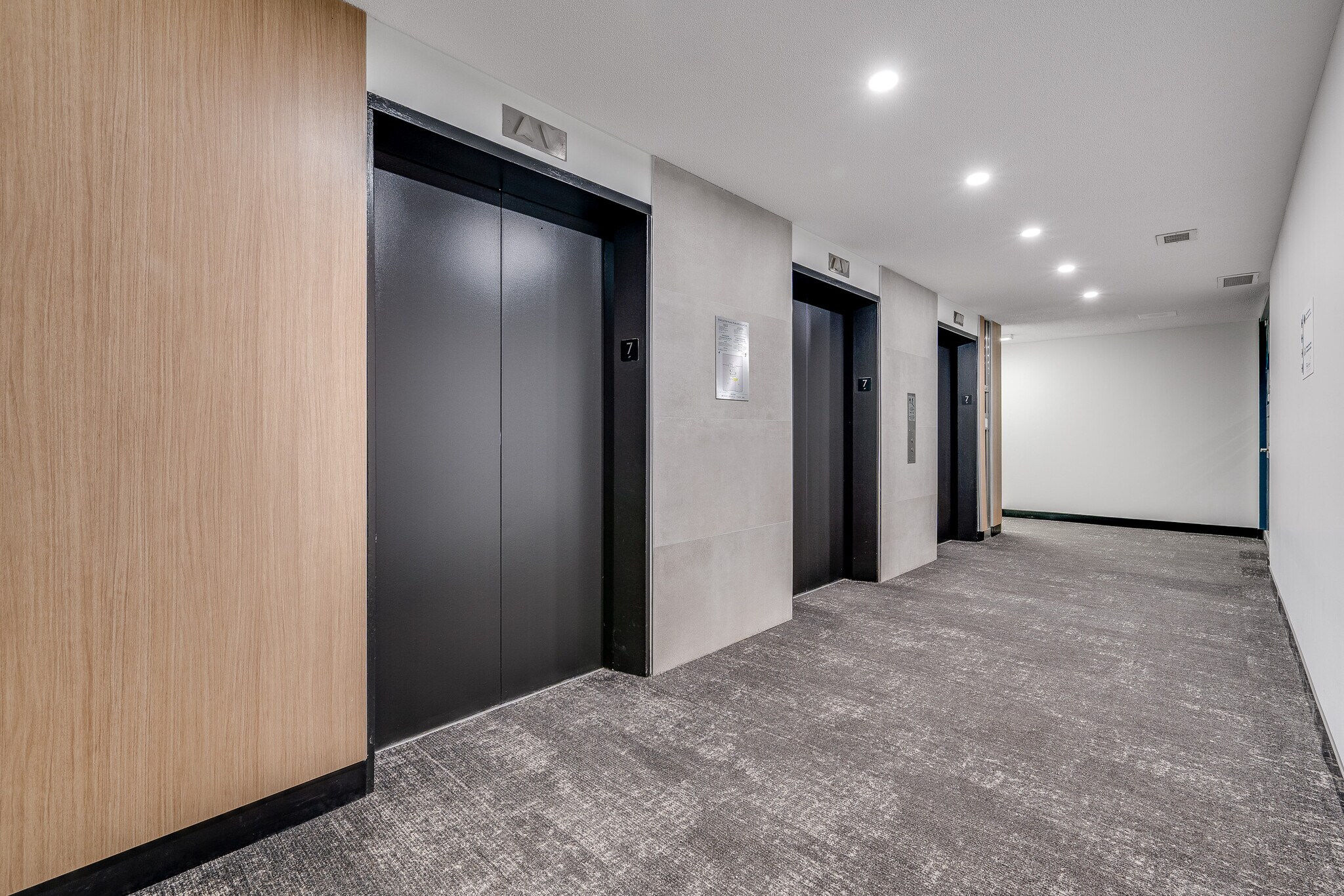 141 Laurier Ave W, Ottawa, ON for lease Interior Photo- Image 1 of 6