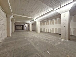 415 S San Pedro St, Los Angeles, CA for lease Interior Photo- Image 1 of 1