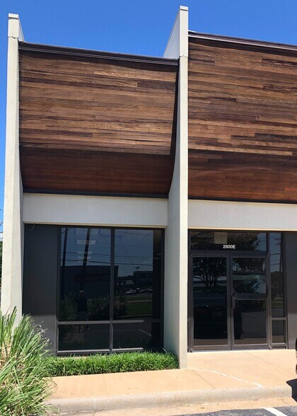 2800 W 70th St, Shreveport, LA à louer - Photo du bâtiment - Image 3 de 13