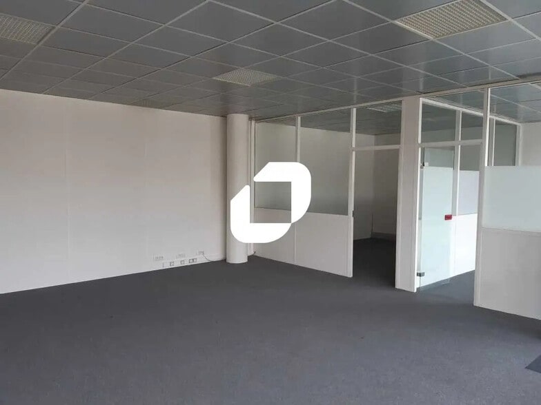 Flex dans Montreuil à louer - Photo intérieure - Image 3 de 10