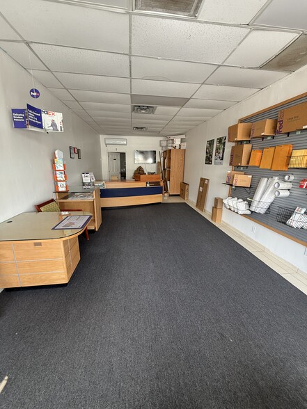 800 NE 125th St, North Miami, FL for lease - Building Photo - Image 3 of 8