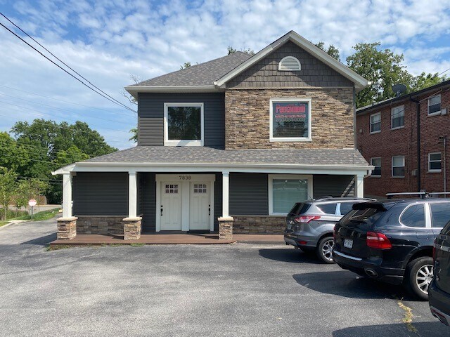 7838 Big Bend Blvd, Saint Louis, MO à vendre - Photo du bâtiment - Image 2 de 7