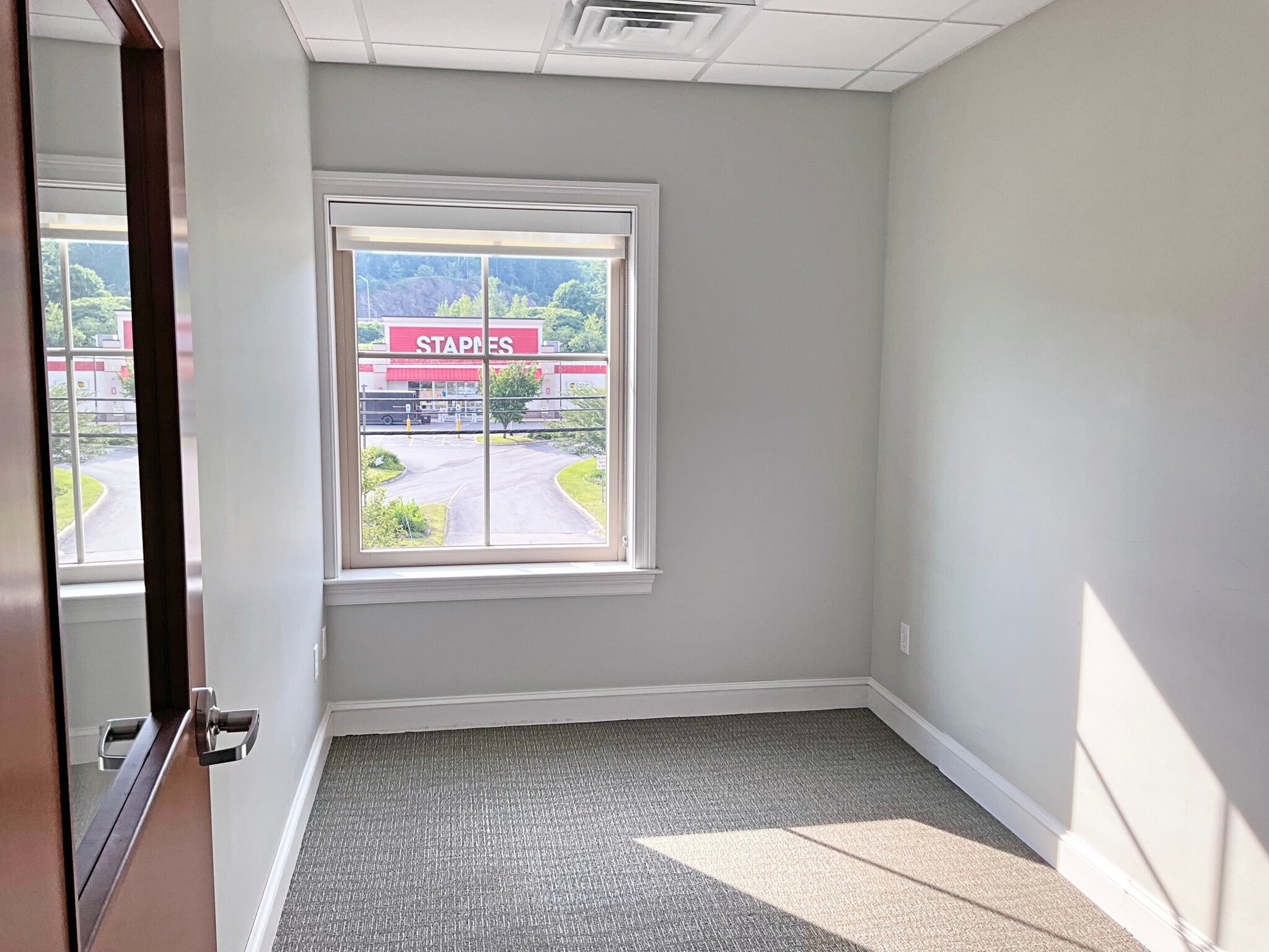 120 Washington St, Rochester, NH for lease Interior Photo- Image 1 of 3