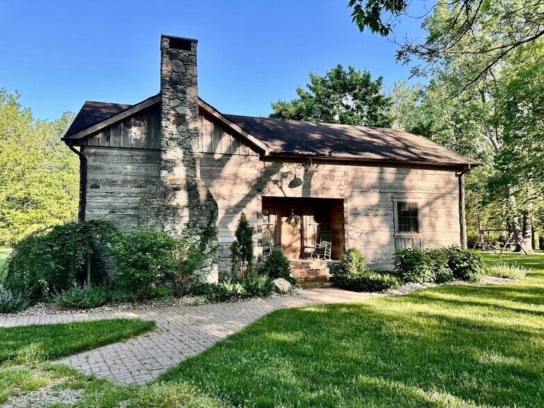 3011 S Whitney Rd, Selma, IN à vendre - Photo du bâtiment - Image 2 de 34