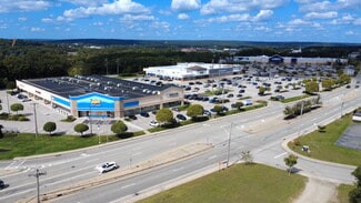 Plus de détails pour 555-615 Greenwich Ave, Warwick, RI - Commerce de détail à louer