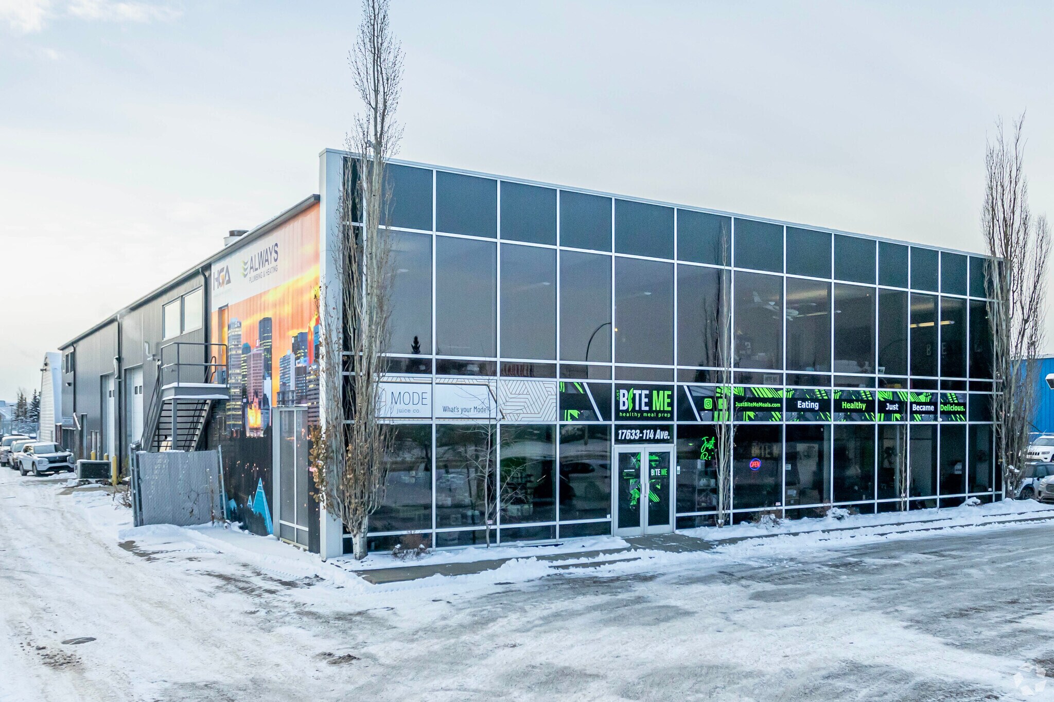 17633 114th Ave NW, Edmonton, AB for sale Primary Photo- Image 1 of 1