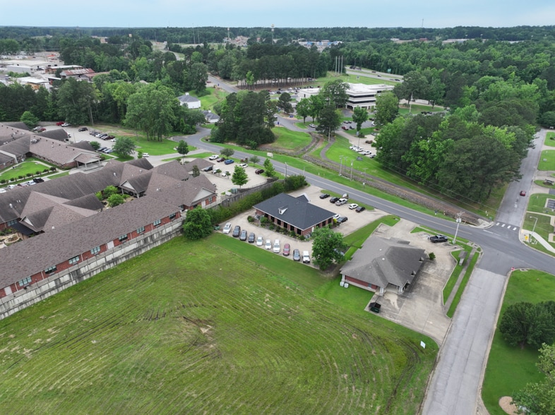 3001 Twin Rivers Dr, Arkadelphia, AR for lease - Building Photo - Image 3 of 21