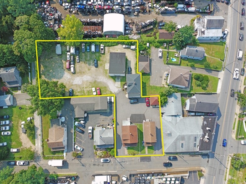 8 Chadwick St, Glen Cove, NY for sale - Building Photo - Image 1 of 13