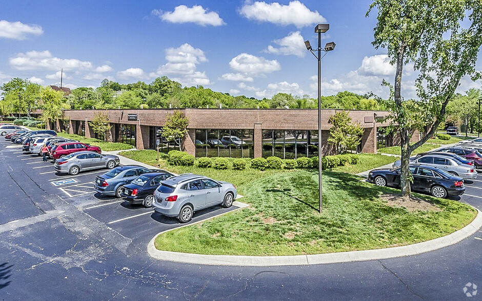 900 E Hill Ave, Knoxville, TN for lease - Building Photo - Image 3 of 11