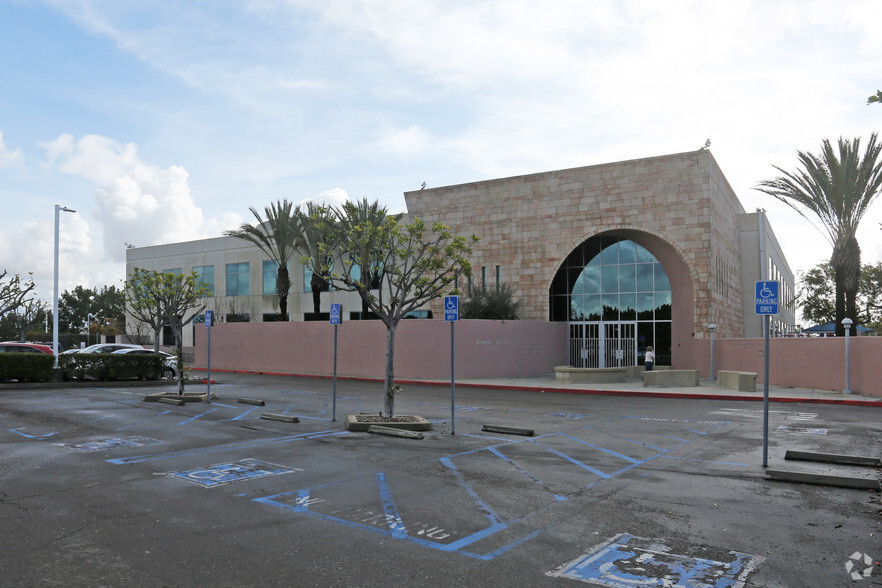 2a Liberty, Aliso Viejo, CA for lease - Primary Photo - Image 1 of 3