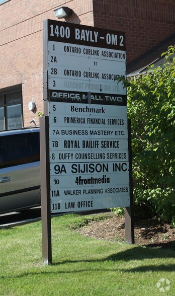 1400 Bayly St, Pickering, ON à louer - Photo du bâtiment - Image 3 de 6