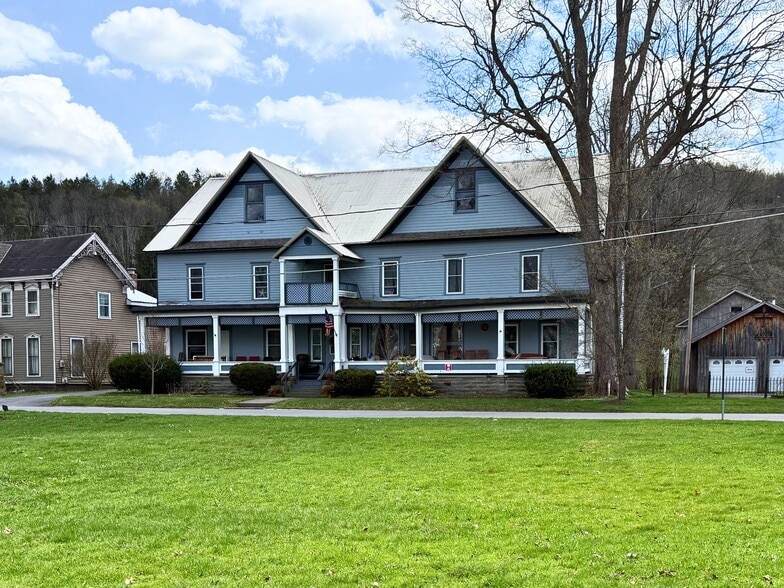 4 Washington Park, Oxford, NY for sale - Building Photo - Image 1 of 26