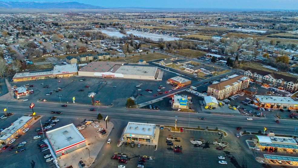 1147-1169 W Hwy 40, Vernal, UT à louer - Photo du bâtiment - Image 2 de 4