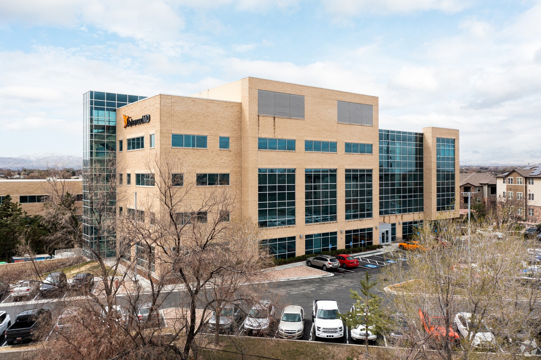 698 W 10000 S, South Jordan, UT à vendre Photo du bâtiment- Image 1 de 1