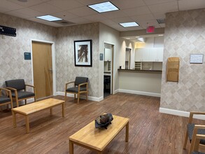 40 Heathwood Dr, Marco Island, FL for lease Interior Photo- Image 1 of 10