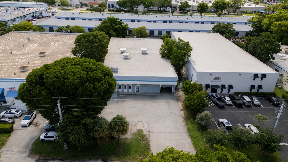 6785 NW 17th Ave, Fort Lauderdale, FL for sale - Building Photo - Image 3 of 5
