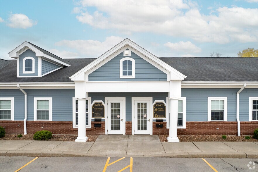 421-481 PENBROOKE Dr, Penfield, NY à louer - Photo du bâtiment - Image 2 de 4