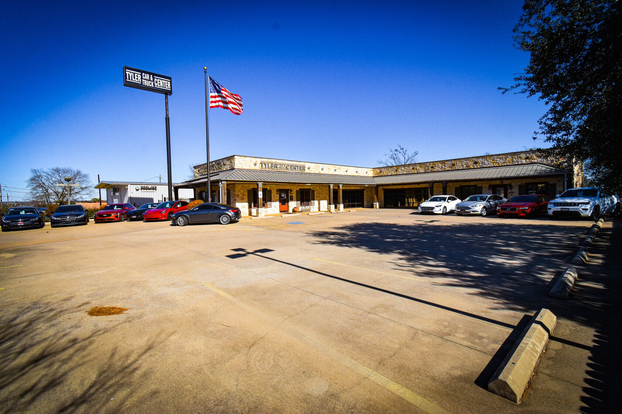7906 S Broadway Ave, Tyler, TX for lease Primary Photo- Image 1 of 36