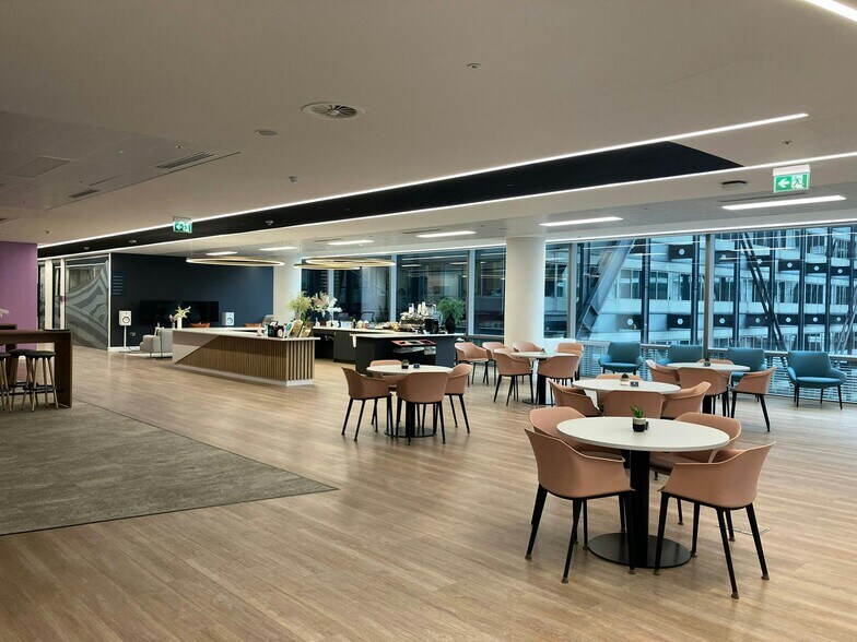 10 Exchange Sq, Londres à louer - Photo du bâtiment - Image 2 de 14