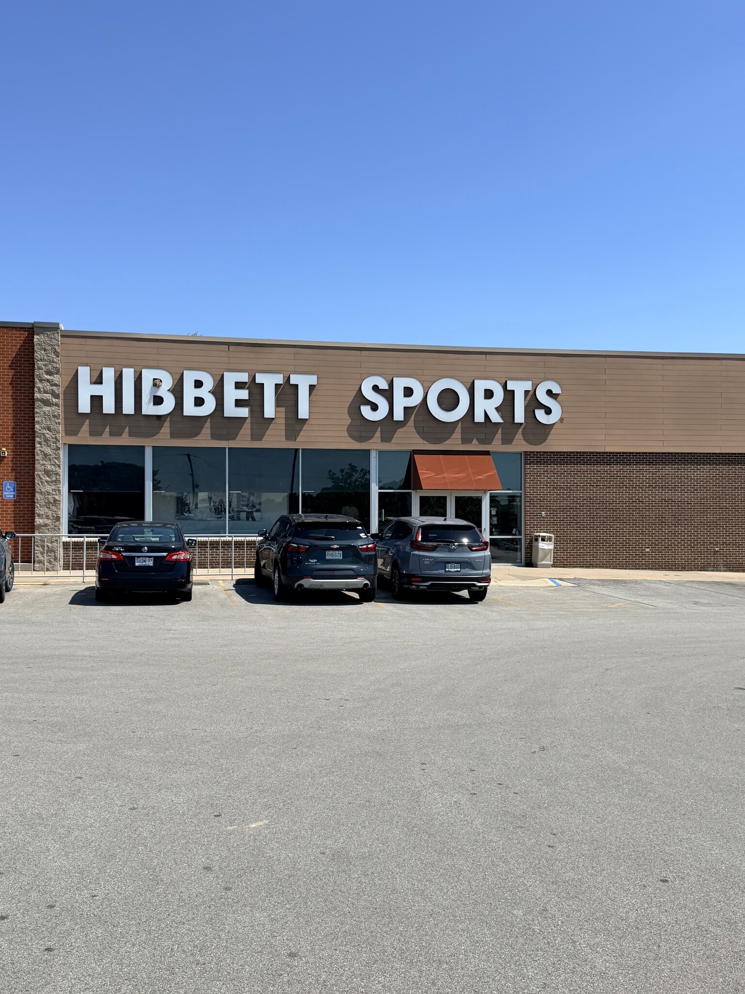 895-975 W College St, Marshall, MO for lease Interior Photo- Image 1 of 2