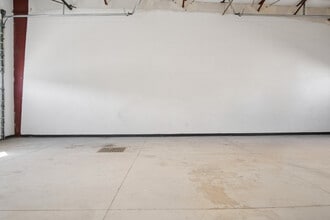 9456 S Bagley Park Rd, West Jordan, UT à louer Photo intérieure- Image 2 de 4