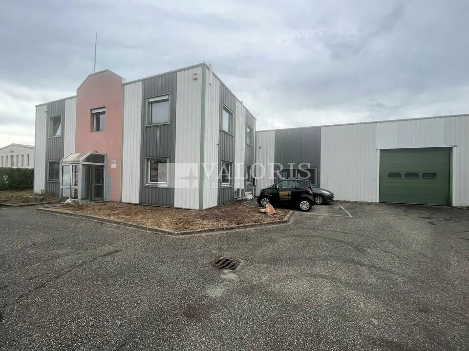 Flex in Miribel for sale Building Photo- Image 1 of 8