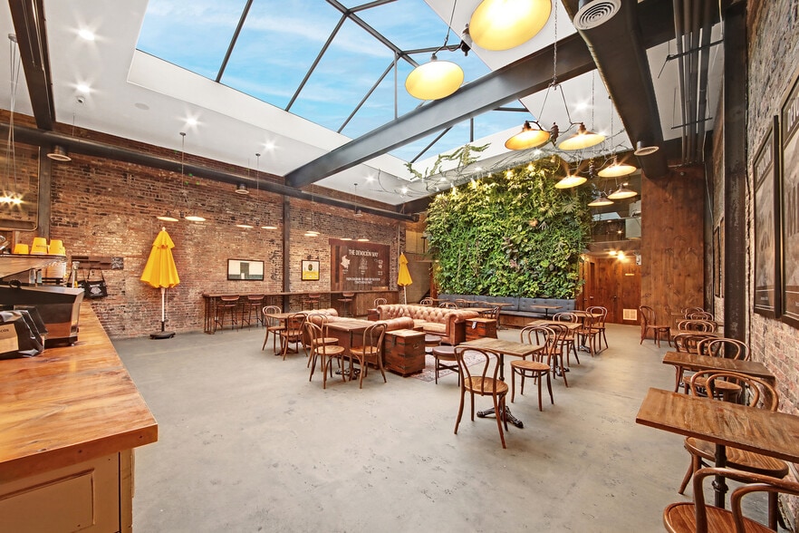 69 Grand St, Brooklyn, NY for lease - Building Photo - Image 2 of 28