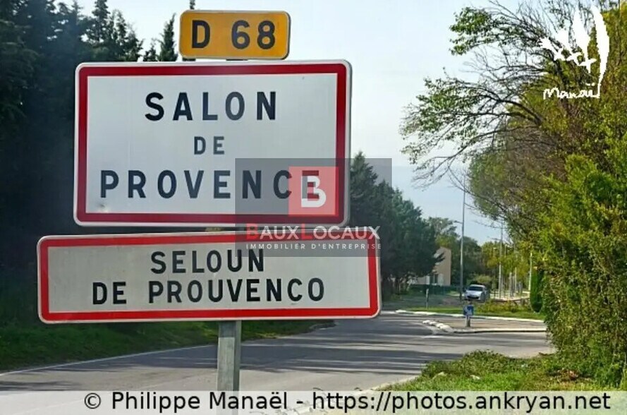 Retail in Salon-de-Provence for lease - Building Photo - Image 1 of 1
