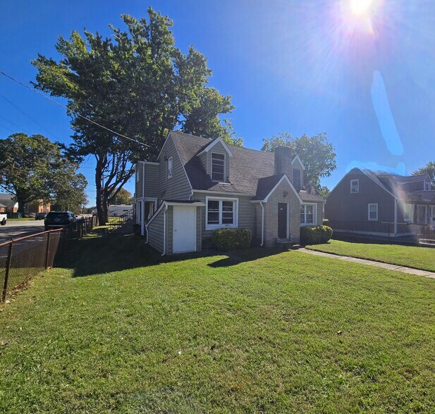 151 Riviera Dr, Pasadena, MD à vendre - Photo du bâtiment - Image 3 de 28