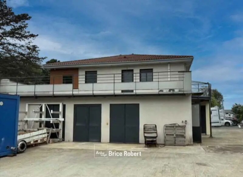 Land in Irigny for lease Primary Photo- Image 1 of 8