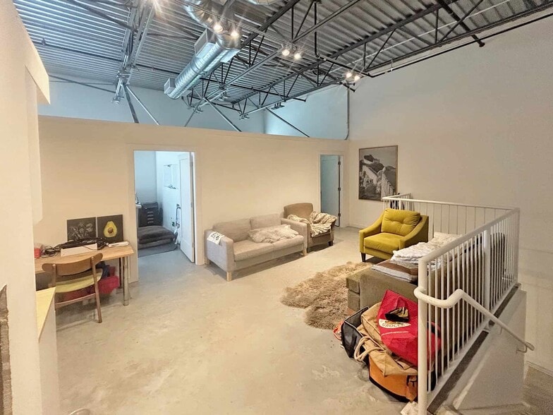 5491 Regent St, Burnaby, BC for sale - Building Photo - Image 3 of 24