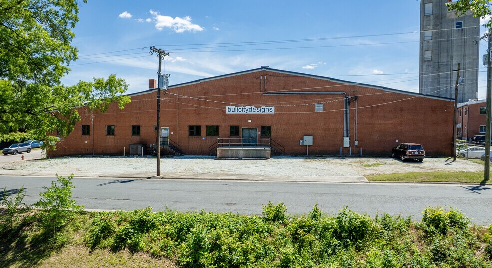 1111 Neville St, Durham, NC à vendre - Photo du bâtiment - Image 2 de 34