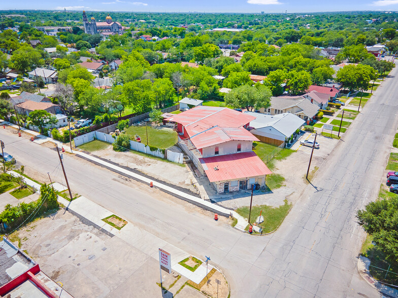 800 Cincinnati Ave, San Antonio, TX à vendre - Photo du bâtiment - Image 1 de 1