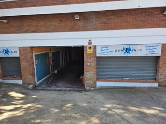 Plus de détails pour Multi-résidentiel à vendre