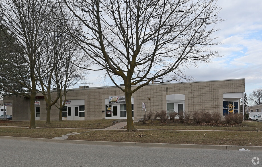 2485 Dunwin Dr, Mississauga, ON for lease - Primary Photo - Image 1 of 6