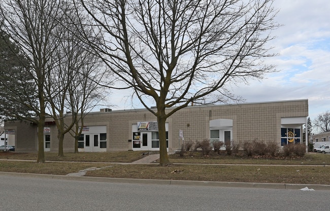 More details for 2485 Dunwin Dr, Mississauga, ON - Flex for Lease