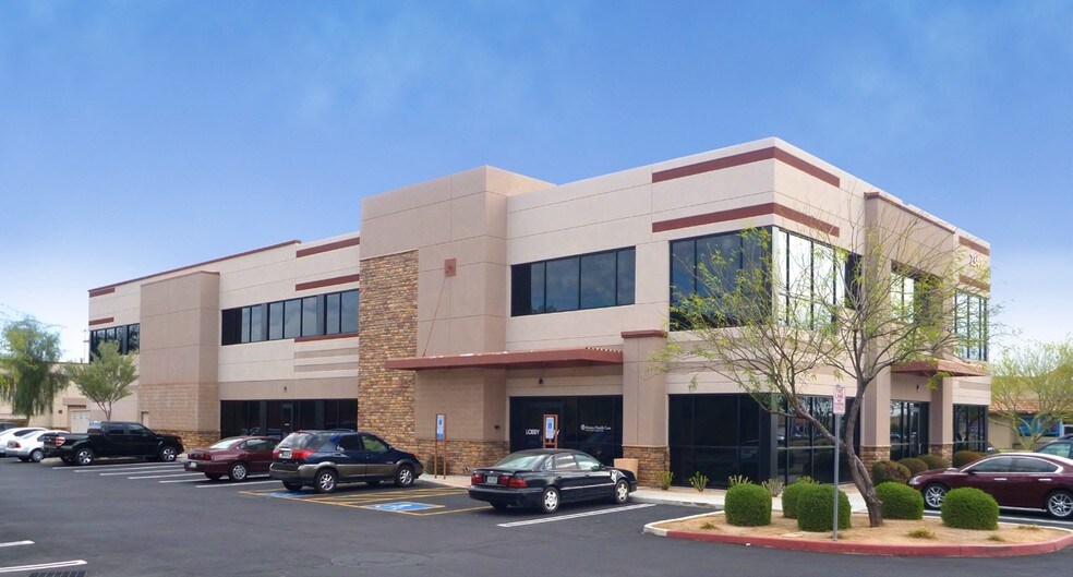 2340 E Beardsley Rd, Phoenix, AZ à vendre - Photo du bâtiment - Image 2 de 15