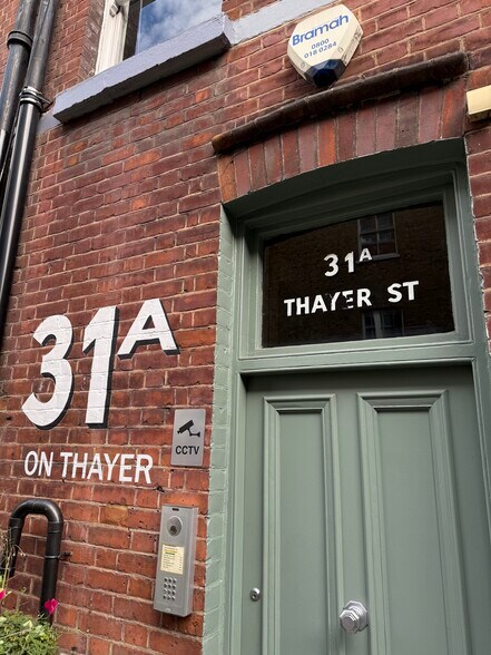 31A Thayer St, Londres à louer - Photo du bâtiment - Image 3 de 5